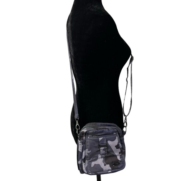 Lug Infinity Collection Can Can Blue Camo Camouflage Cross Body Purse - Picture 1 of 5